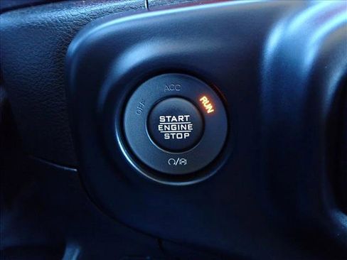 Used 2021 Jeep Gladiator Rubicon w/ Cold Weather Group image 22