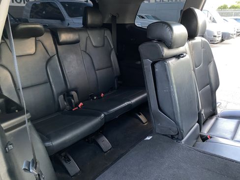 Used 2020 Kia Telluride S w/ S 8 Passenger Seating Package image 22