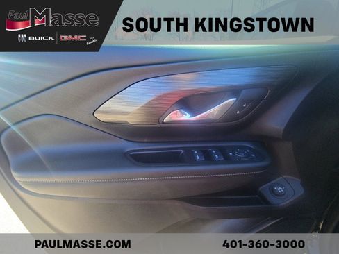 Used 2024 GMC Terrain SLE w/ Driver Convenience Package image 14