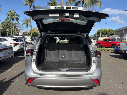 Used 2022 Toyota Highlander Platinum AWD/4WD image 21