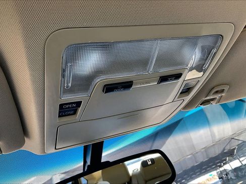 Used 2015 Toyota Avalon XLE image 31