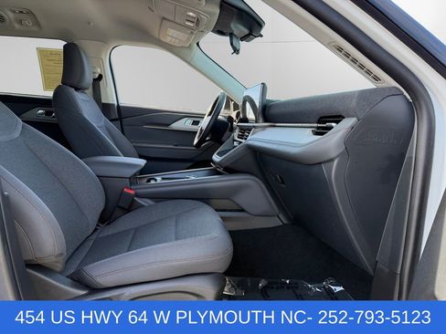 Certified 2025 Ford Explorer Active RWD image 15