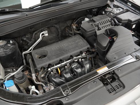 Used 2012 Hyundai Santa Fe GLS image 50