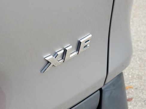 Used 2023 Toyota RAV4 XLE w/ Convenience Package image 7