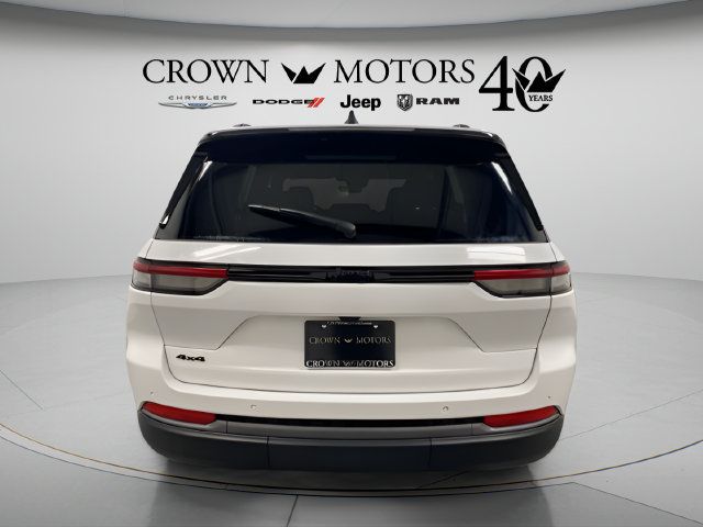 Used 2026 Jeep Grand Cherokee Limited w/ Limited Altitude Package AWD/4WD image 5