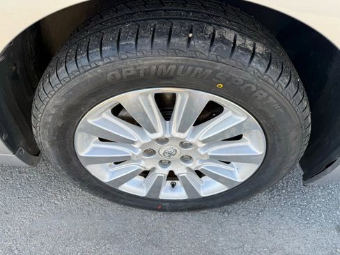 Used 2012 Toyota Sienna Limited image 14