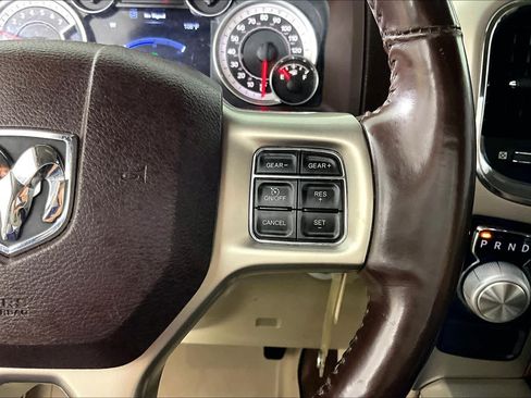 Used 2015 RAM 1500 Laramie RWD image 23