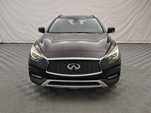 Used 2017 INFINITI QX30 Premium w/ Navigation Package image 2