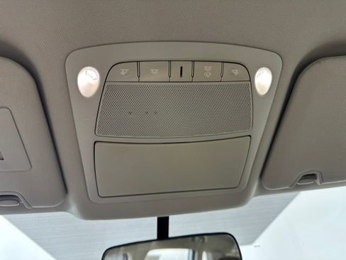 Used 2015 Nissan Rogue S image 24