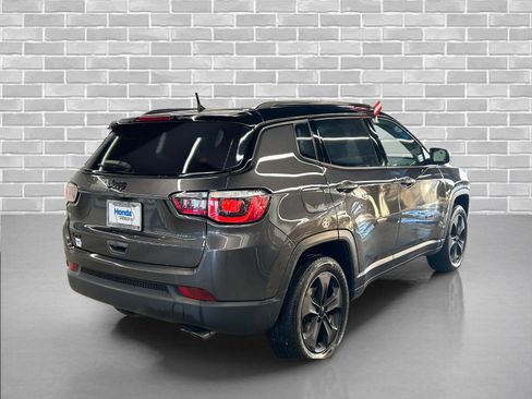 Used 2018 Jeep Compass Latitude image 5