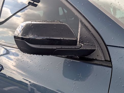Used 2026 Chevrolet Equinox RS FWD image 13