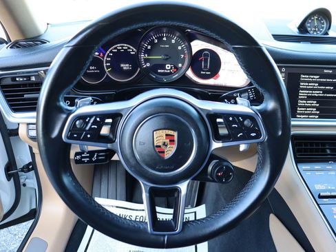 Used 2018 Porsche Panamera 4 w/ Premium Package Plus AWD/4WD image 29