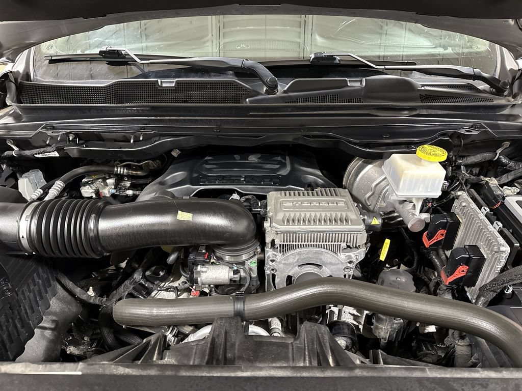 Used 2022 RAM 1500 Laramie AWD/4WD image 25