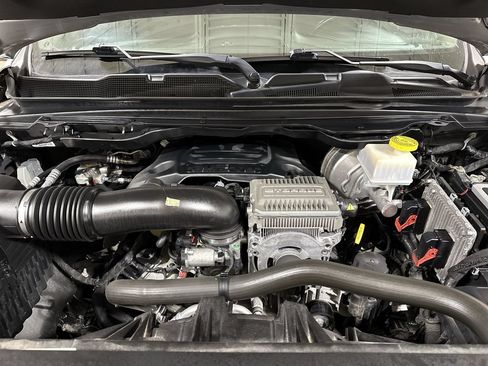 Used 2022 RAM 1500 Laramie AWD/4WD image 25