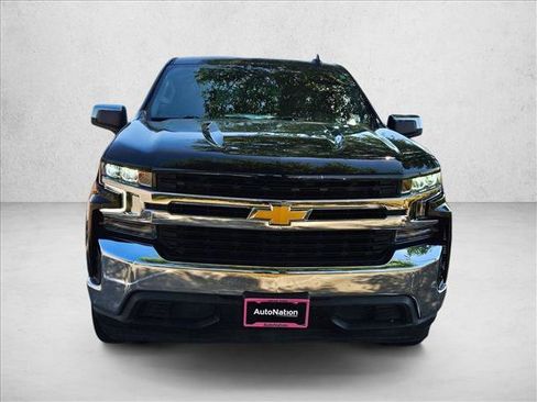 Used 2020 Chevrolet Silverado 1500 LT image 2