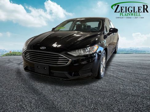 Used 2020 Ford Fusion SE image 13