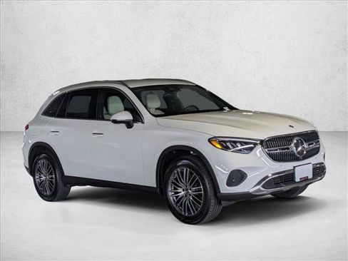 Certified 2026 Mercedes-Benz GLC 300 image 3