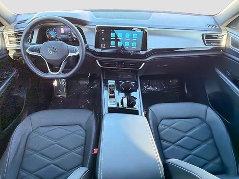 Used 2024 Volkswagen Atlas Cross Sport SE w/ Black Wheel Package image 15