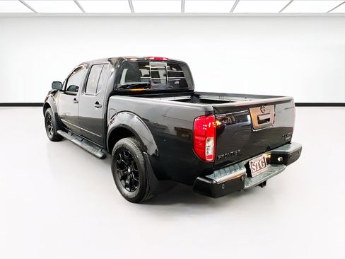 Used 2019 Nissan Frontier SV w/ Value Truck Package AWD/4WD image 6
