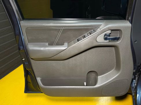 Used 2014 Nissan Frontier PRO-4X w/ Pro-4x Luxury Package image 26