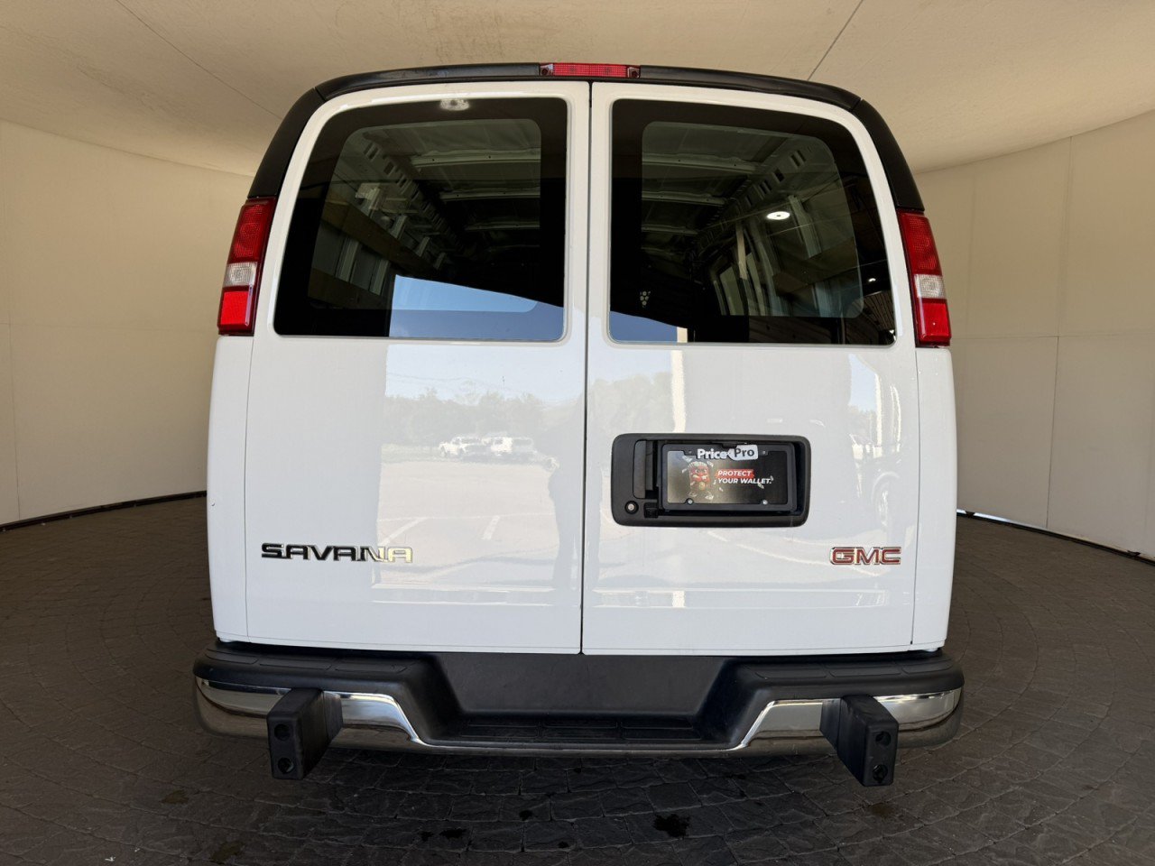 Used 2025 GMC Savana 2500 w/ Driver Convenience Package RWD image 6