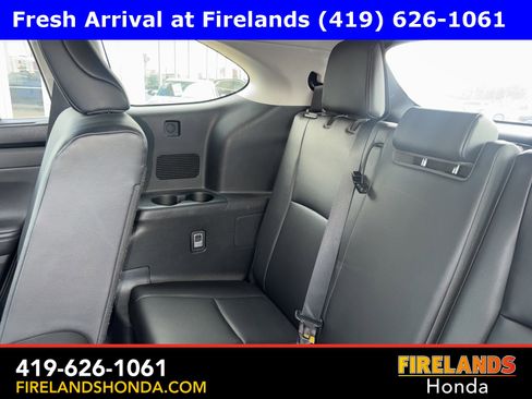 Used 2020 Toyota Highlander XLE image 28