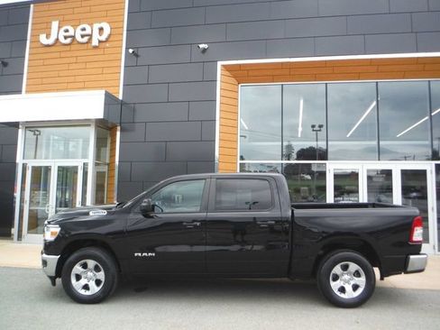 Used 2023 RAM 1500 Big Horn AWD/4WD image 2