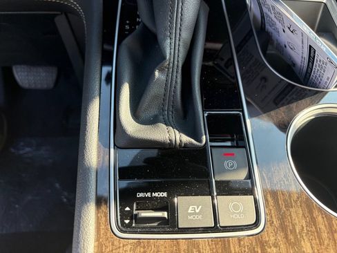 New 2026 Toyota Sienna Platinum AWD/4WD image 26