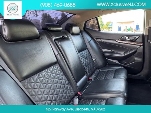 Used 2016 Nissan Maxima Platinum FWD image 23