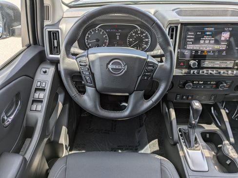 Certified 2025 Nissan Frontier SV w/ SV Convenience Package RWD image 17
