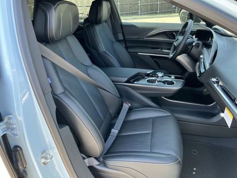 New 2026 Cadillac Lyriq V image 22