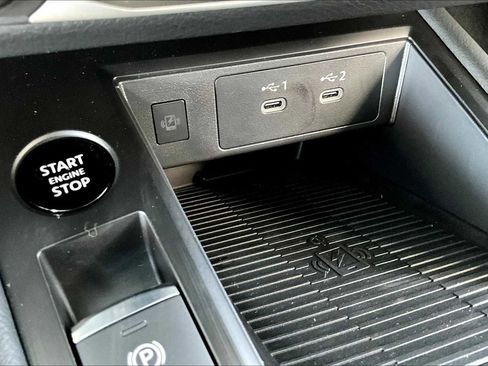 New 2025 Nissan Kicks SV w/ SV Premium Package image 19