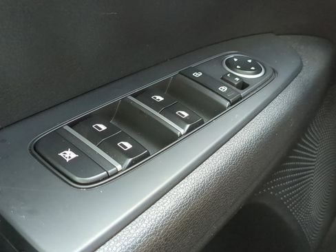 Used 2023 Kia Forte LXS w/ LXS Technology Package FWD image 19