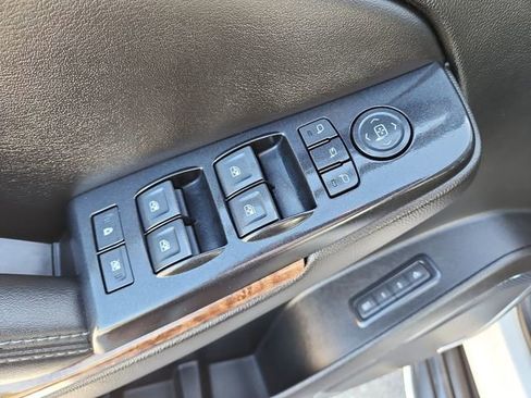Used 2018 Chevrolet Tahoe Premier AWD/4WD image 20