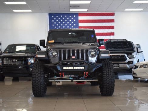 Used 2018 Jeep Wrangler Unlimited Rubicon image 3