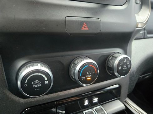 Used 2020 RAM 1500 Rebel image 16