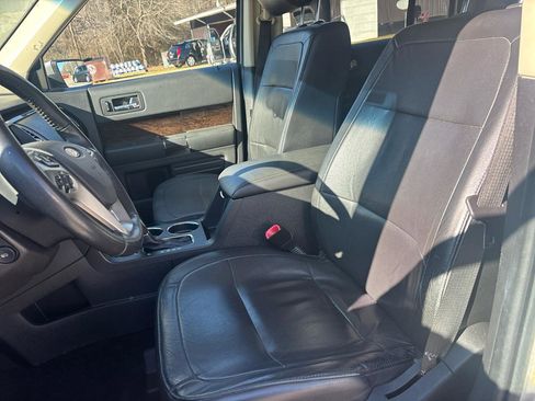Used 2018 Ford Flex Limited image 10