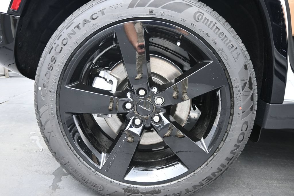 New 2026 Land Rover Defender 110 X-Dynamic SE AWD/4WD image 15