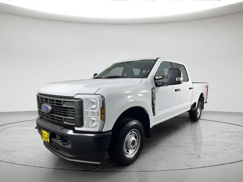 Used 2024 Ford F250 XL AWD/4WD image 7