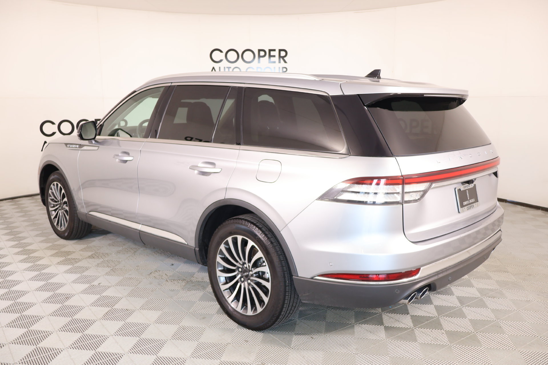 Used 2022 Lincoln Aviator Reserve w/ Equipment Group 201A AWD/4WD image 25
