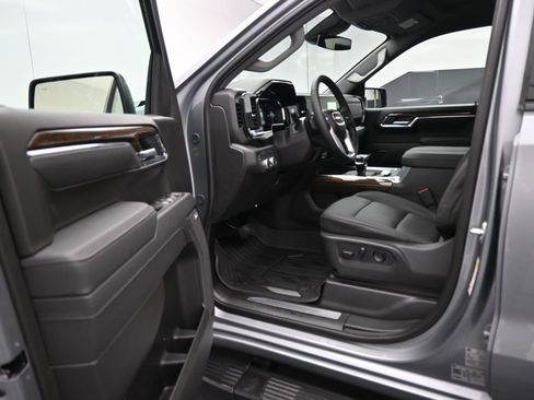 New 2026 GMC Sierra 1500 Elevation w/ Elevation Premium Package image 9