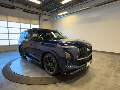 New 2026 INFINITI QX80 4WD w/ Sport Exterior Package image 2