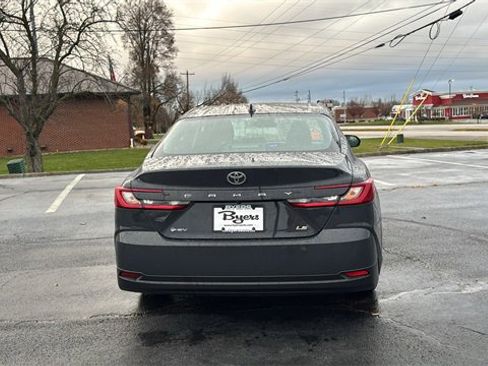 Used 2025 Toyota Camry LE image 30