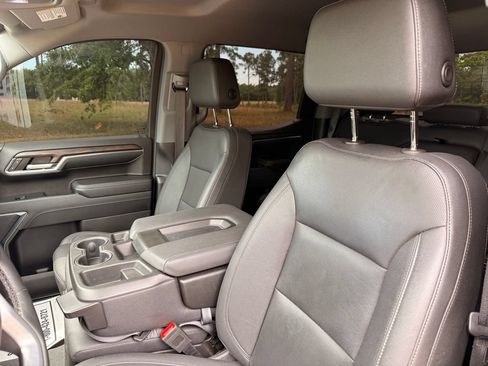 Used 2023 GMC Sierra 1500 SLT w/ X31 Off-Road Package AWD/4WD image 14