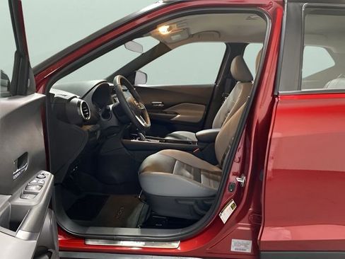 Certified 2024 Nissan Kicks SR w/ SR Premium Package FWD image 10
