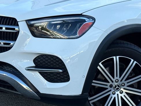 Used 2024 Mercedes-Benz GLE 350 4MATIC image 3
