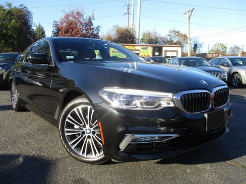 Used 2017 BMW 530i xDrive image 2