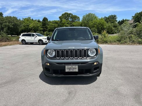 Used 2018 Jeep Renegade Sport w/ Power & Air Group FWD image 8
