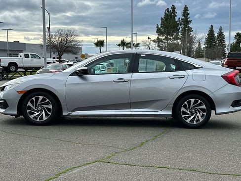 Used 2017 Honda Civic EX image 9