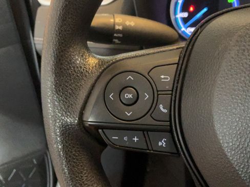 Certified 2025 Toyota RAV4 XLE AWD/4WD image 17